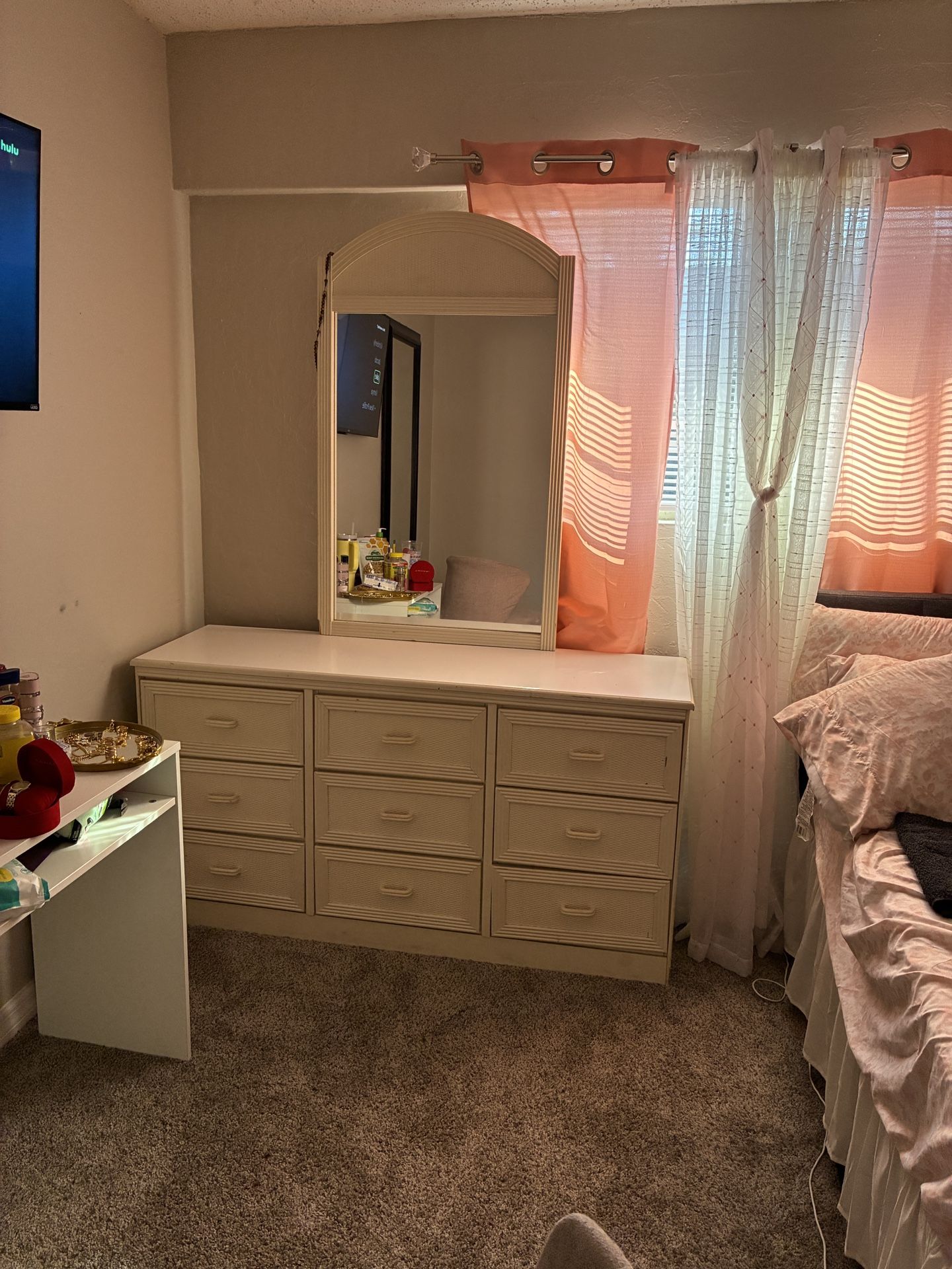 Cream Dresser With Mirror Vanity Mirror