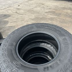 265-70-16 set 4 tires
