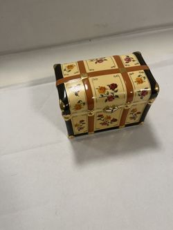 Ardleigh Elliott Music Box