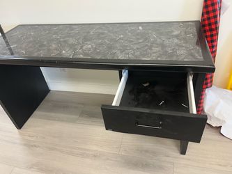 Computer desk