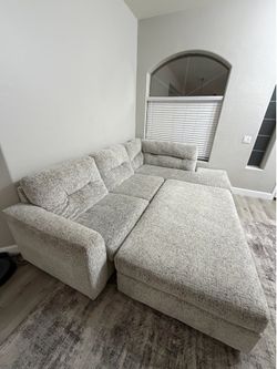 Sectional Couch w/ ottoman