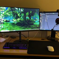 Gaming Pc With 2 Monitors , Mouse, Mousepad And Keyboard