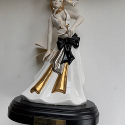 Vintage Spanish Porcelain by P. Artísticas Turis, S.L.