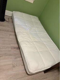 Twin mattress