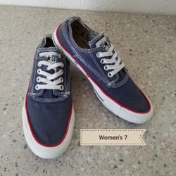 VINTAGE Converse All Star Chuck Taylor Women's 7