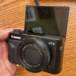 Canon PowerShot G7X Mark II 