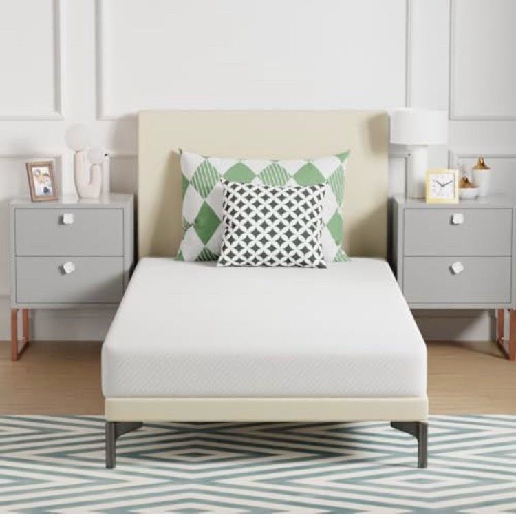Memory foam mattress (6” twin)