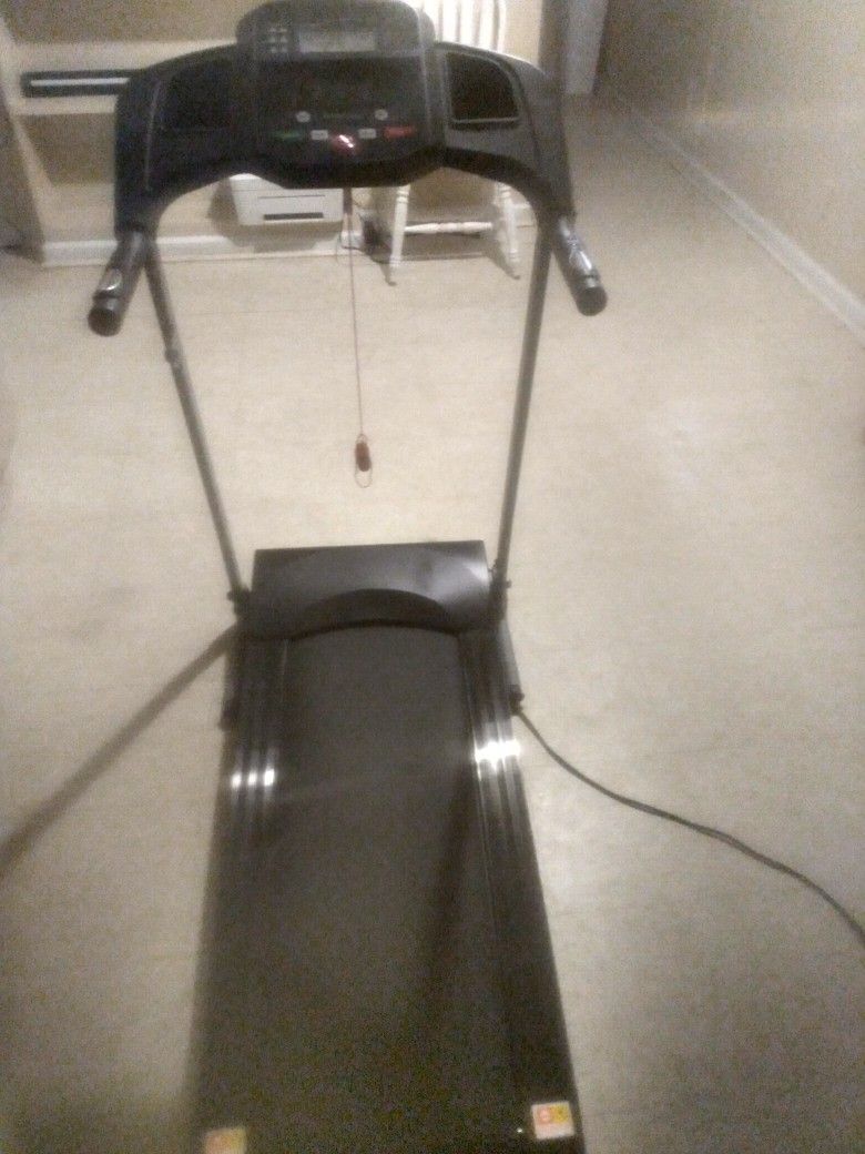 Treadmill Barely Used 
