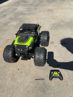 New Bright Jeep Trailcat 4x4 RC Truck Green Remote Control Monster Truck