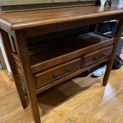 Pier One Entry Table 