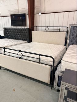 King bed with mattress