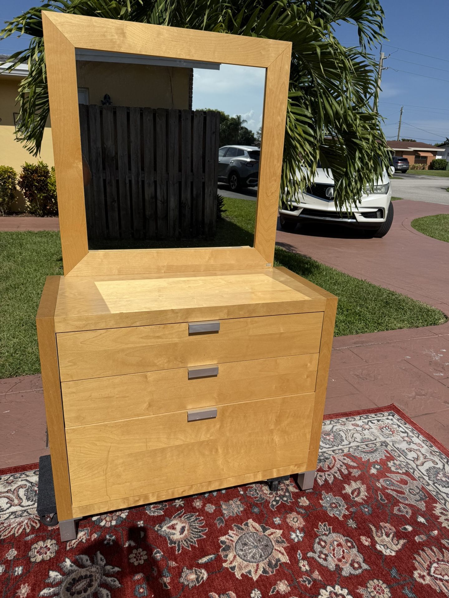 EQ3 Designer Dresser with mirror, Blonde