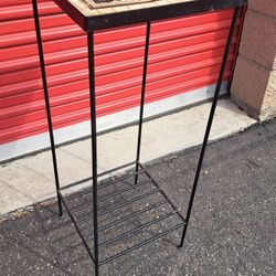 PLANT STAND 