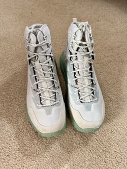Hoka One One ‘Celadon Tint Basil’ Kaha GTX Hiking Boot (SAMPLE MODEL) -  Size 9