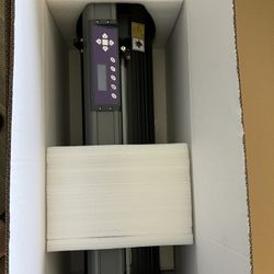 Brand New Vinyl Cutter With Software 