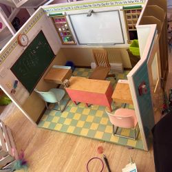 Doll Classroom