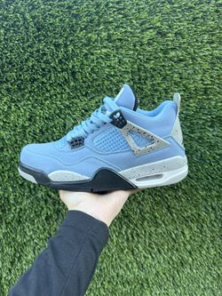 Air Jordan 4 University Blue