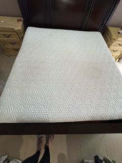 King size tempur-pedic mattress