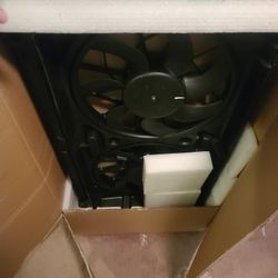 New Radiator Condenser Cooling Fans For Chevy Silverado Suburban 1500 GMC Sierra