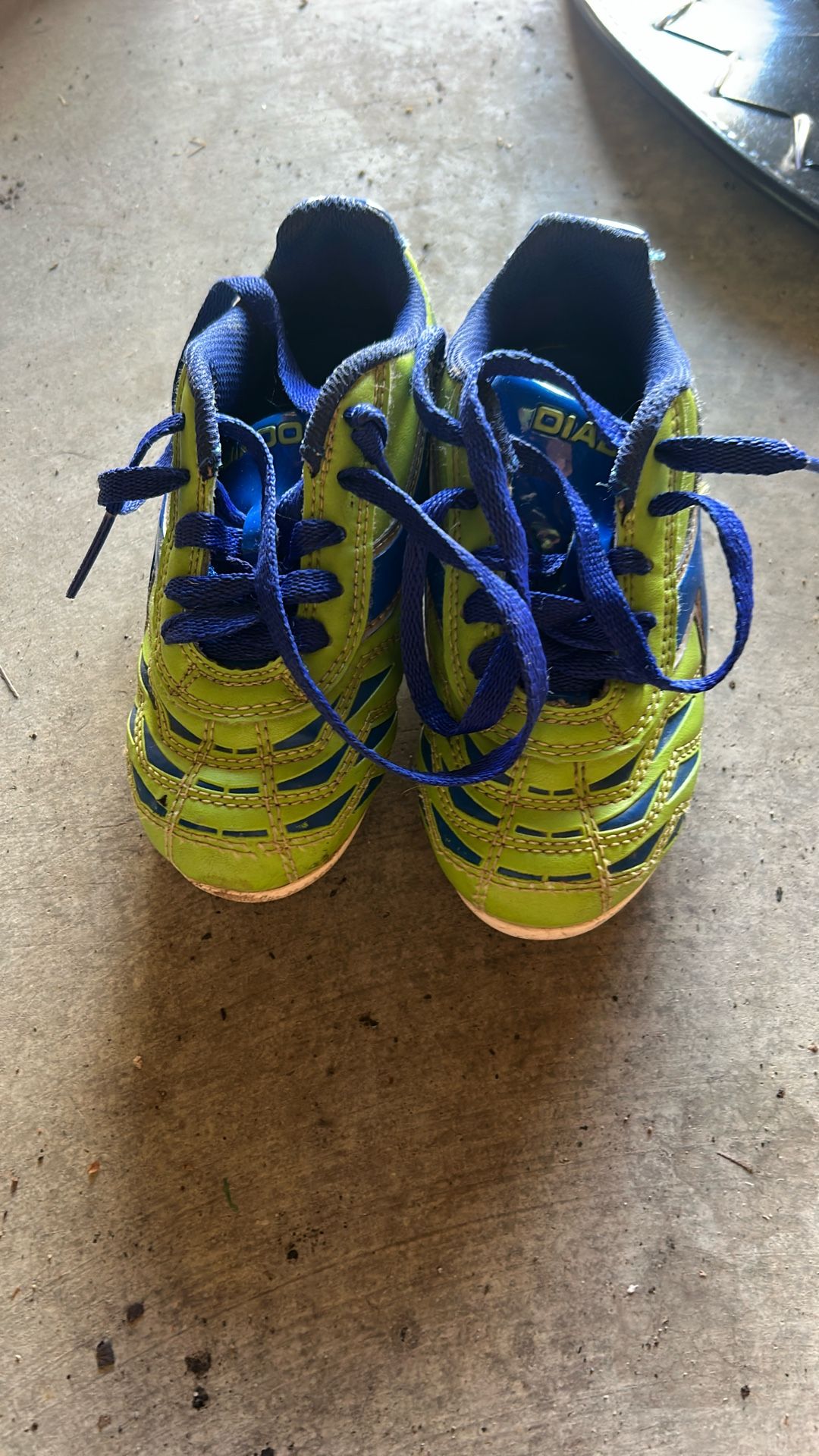 Kids Cleats. Diadora. Size 11