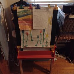 Melissa and Doug Art Easel