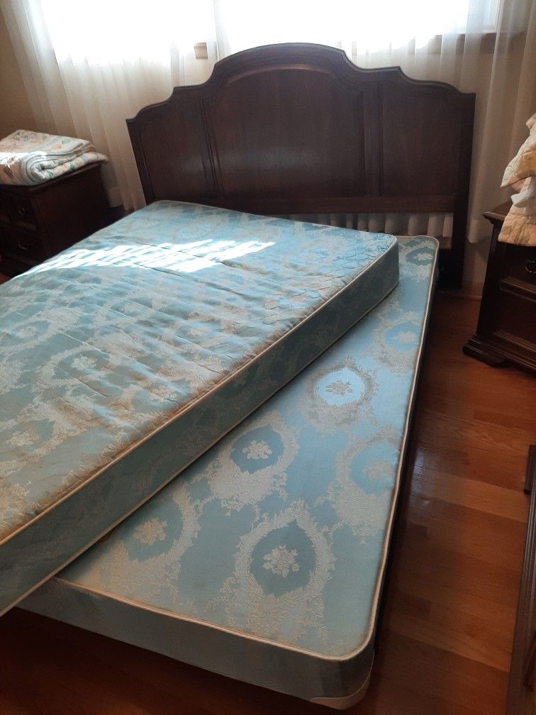Mattresses...twin And Full 30/40