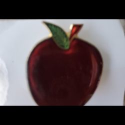 Apple Brooch 