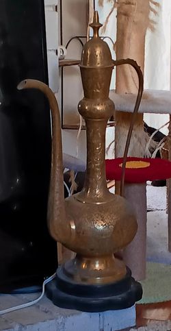Large Brass Middle Eastern Ewer Pitcher **TAKING OFFERS***