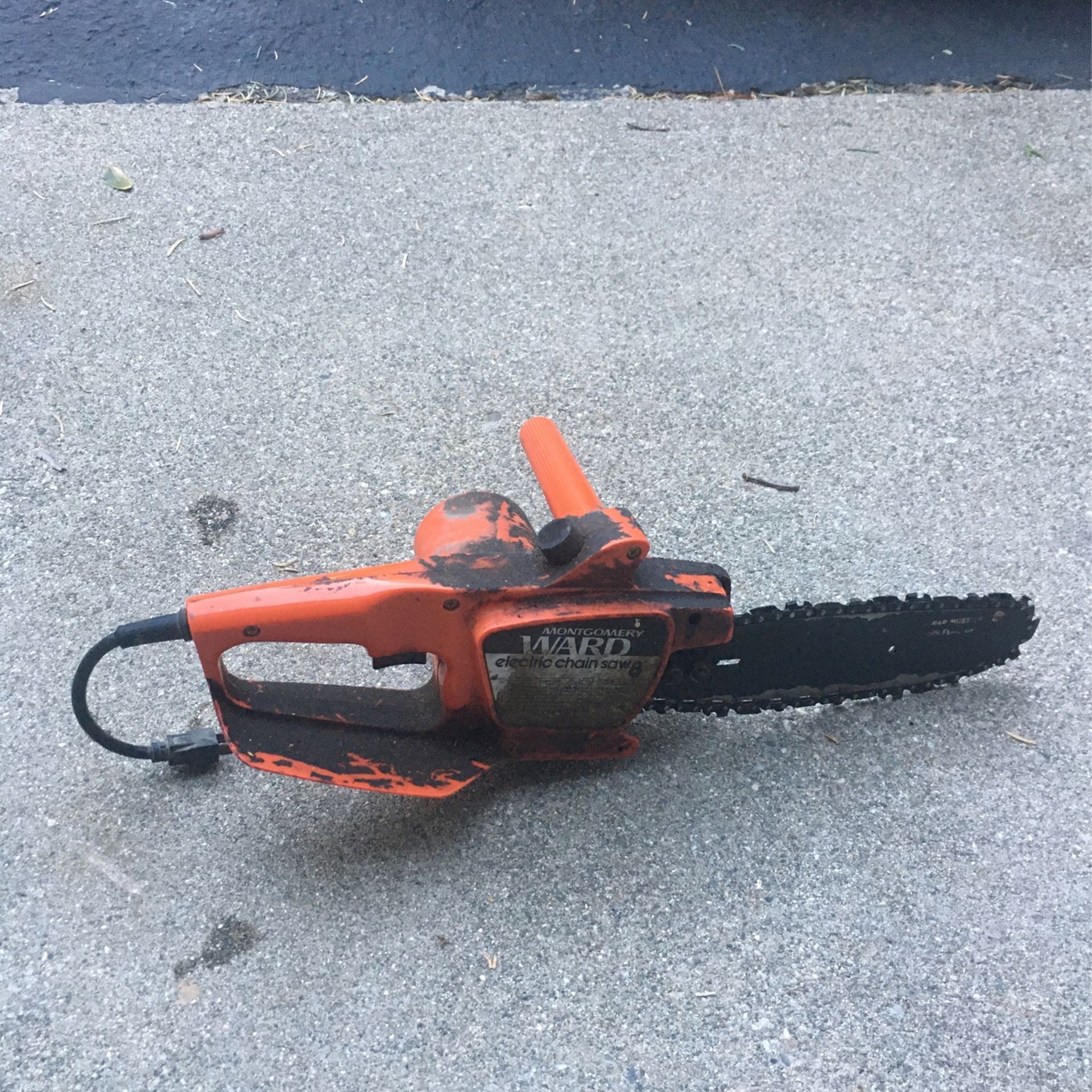 Montgomery Ward 8” Electric Chainsaw