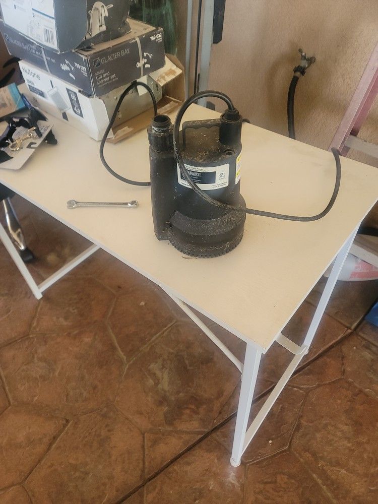 Everbilt( Pump For Empty Pool)