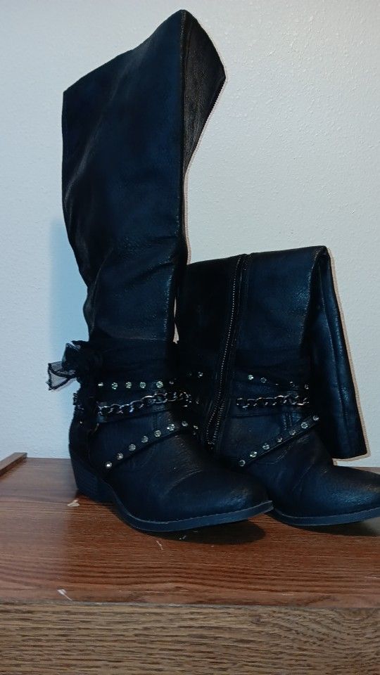 Black Boots