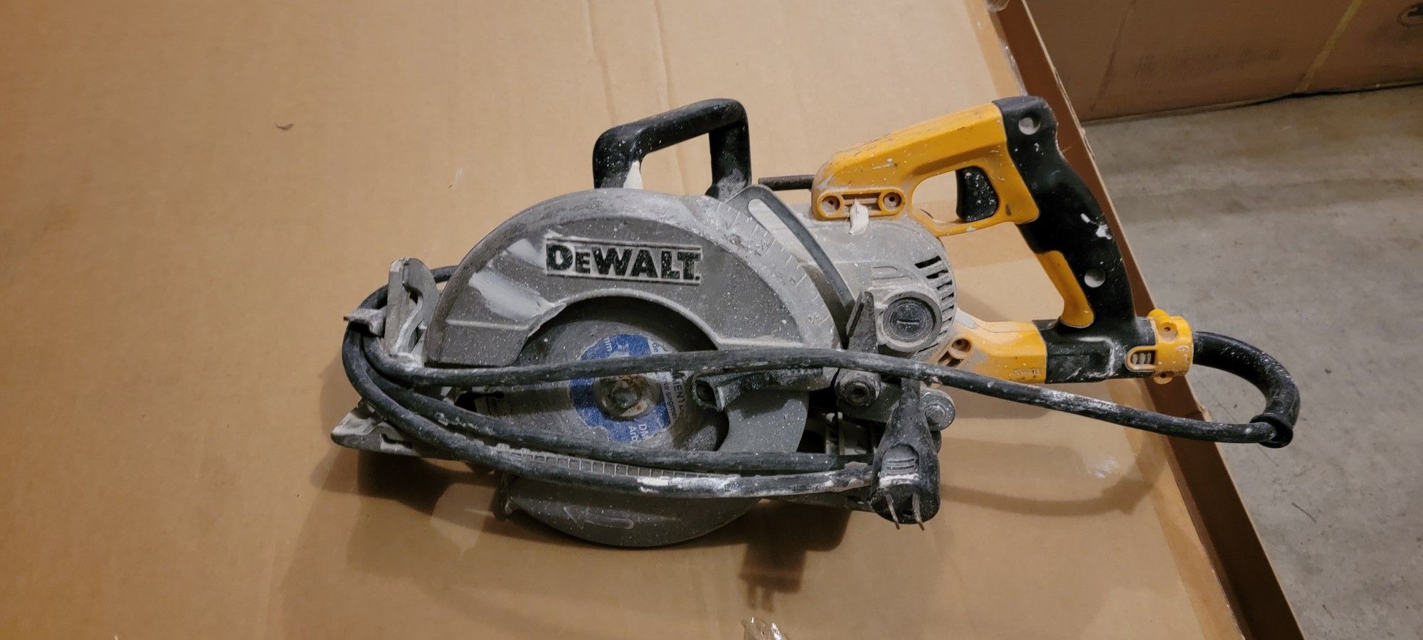 DeWalt Worm Drive Corded Skill Saw
