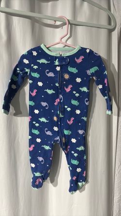 The peanutshell Dino sleeper size 6-9 months