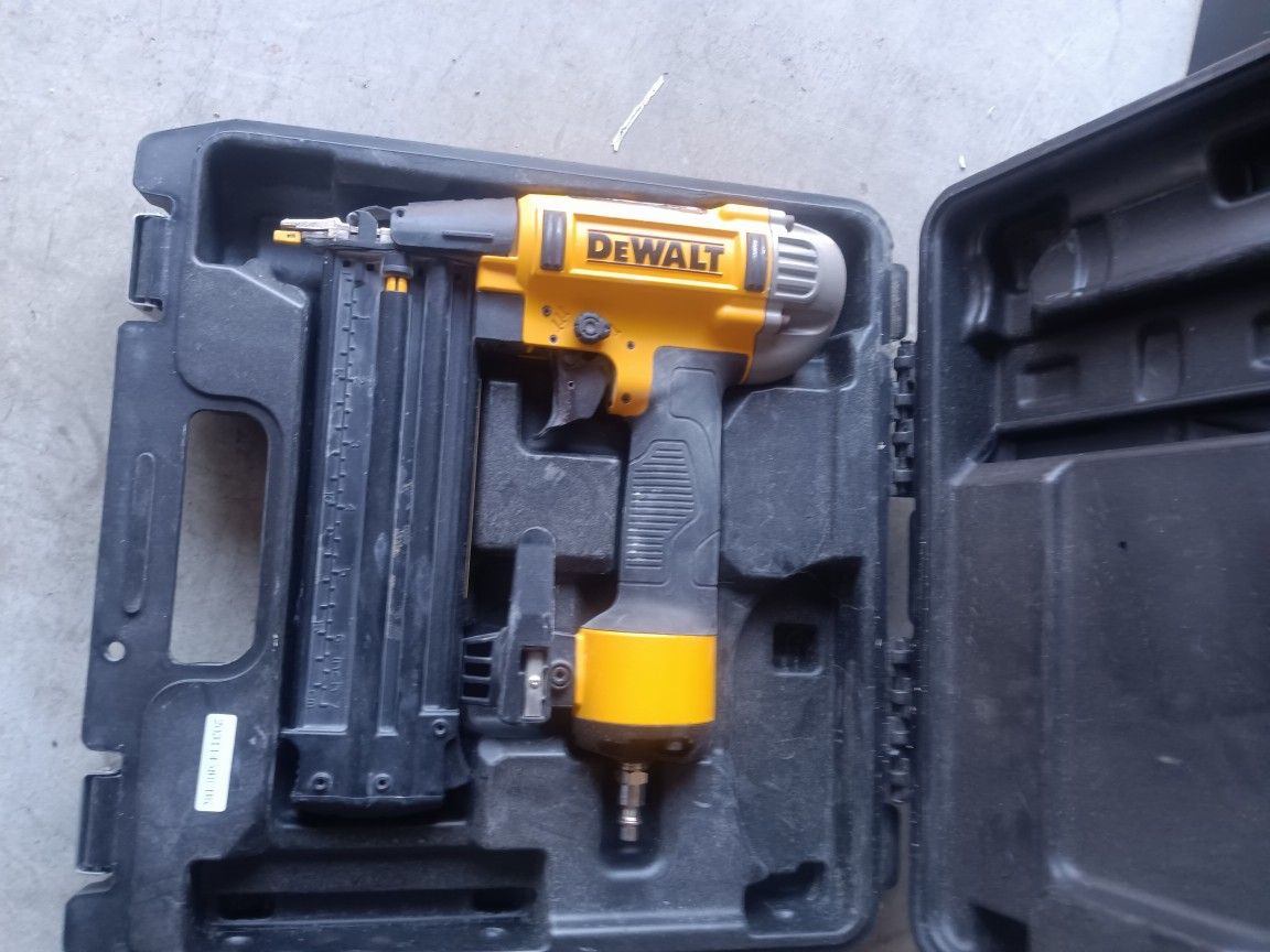 DeWalt 18 Gauge Trim Gun $$45