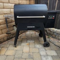 Traeger Ironwood 885 WiFi Automatic Pellet Smoker