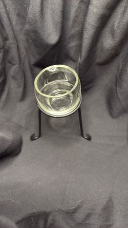 🕯️ Title: Black Metal Stand with Glass Candle Holder – Minimalist Tealight Holder