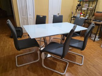 City Furniture Glass Dinning Table and Chairs Set