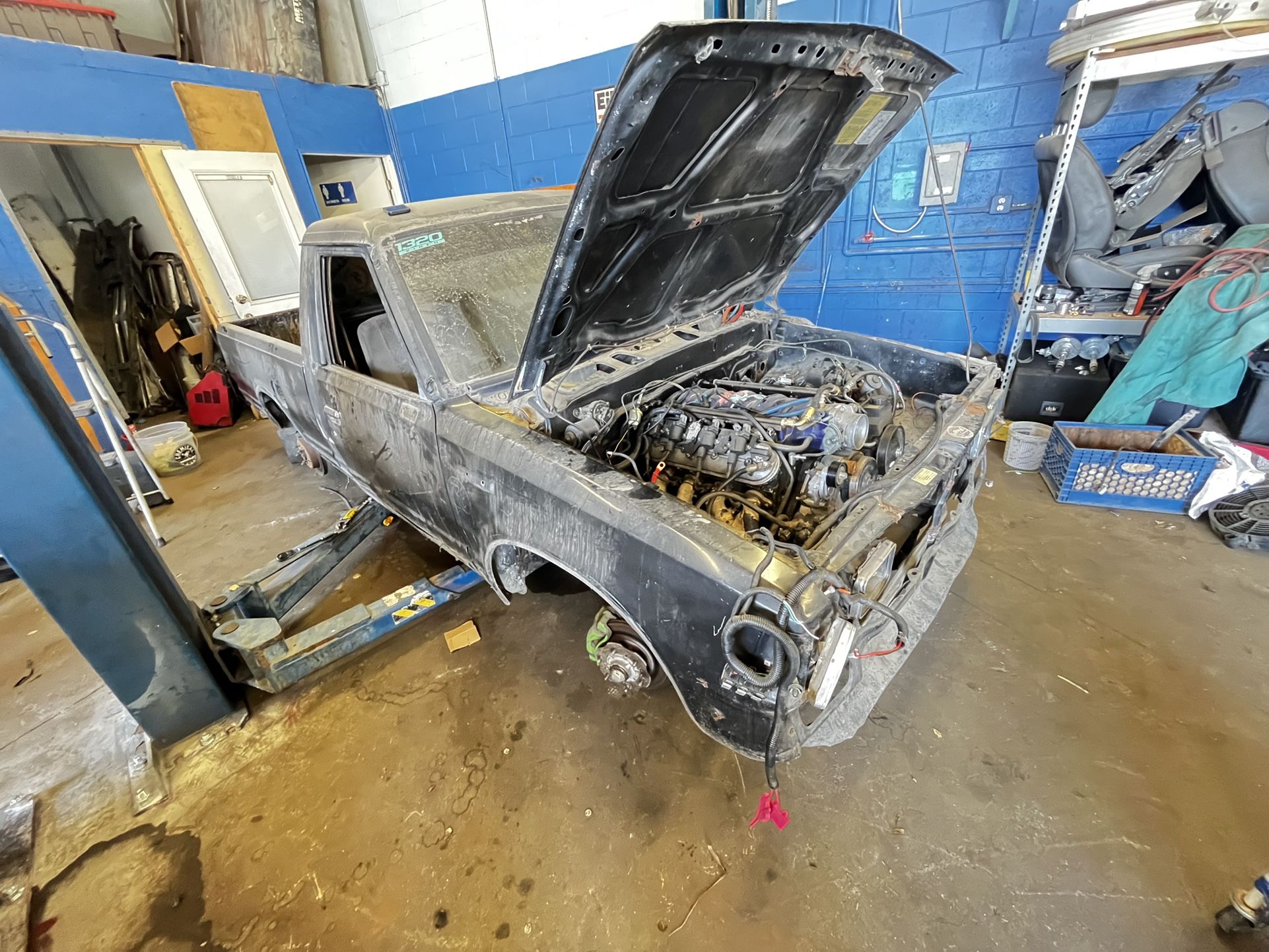 Nissan 720 Part Out