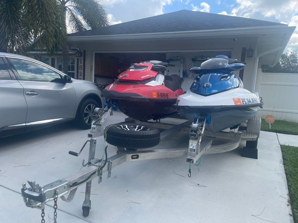2011, 2008 Seadoo YDV 11'1" YDV 10'10"