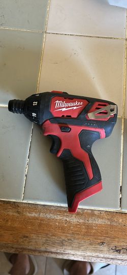 Milwaukee M12 1/4" Hex Screwdriver