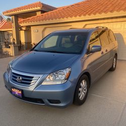 2009 Honda Odyssey Minivan.