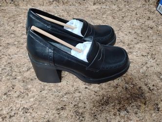 Whitney Black  Smooth SIZE 7.5 "BRAND NEW"