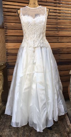 Beautiful wedding 👰 dress or mother of the bride size small/medium