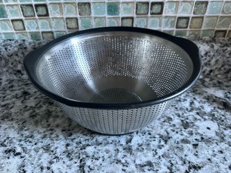 Stainless Steel Colander with Black Rim