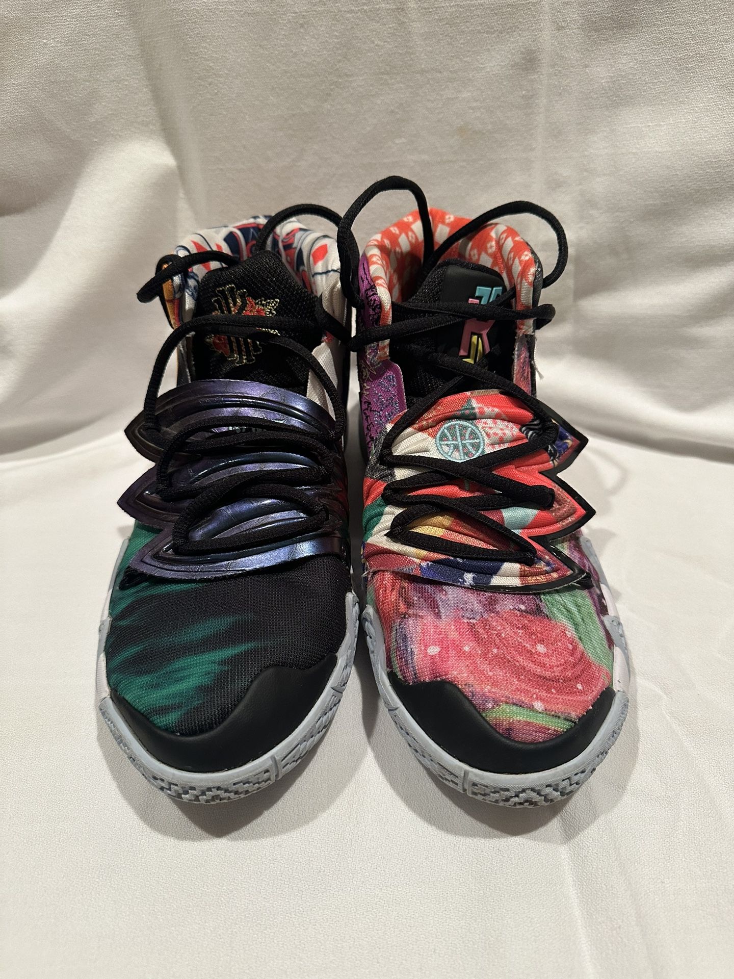 Nike Kybrid S2 Pineapple Size 6y