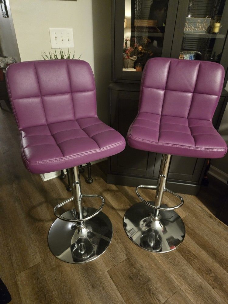 2 Beautiful New Stools - Perfect Condition
