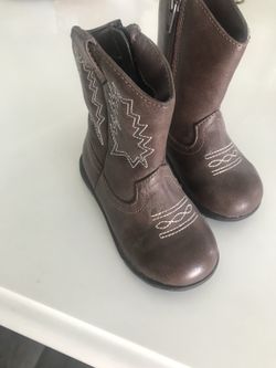 Toddler cowboy boots size 6