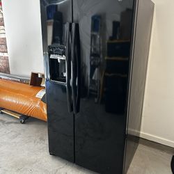 Side By Side Refrigerator Freezer