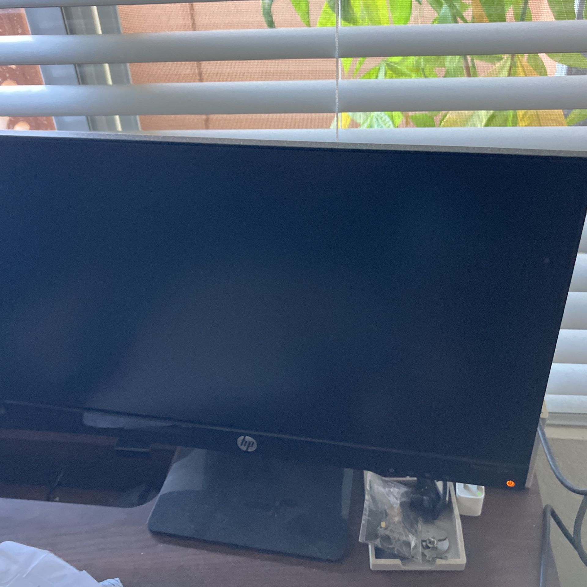 HP Monitors