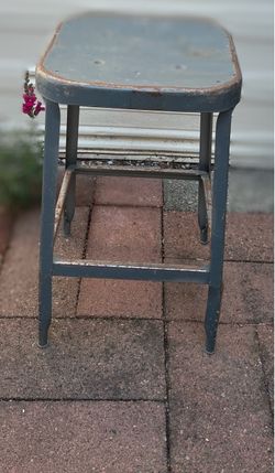 Plant stand/side table/stool